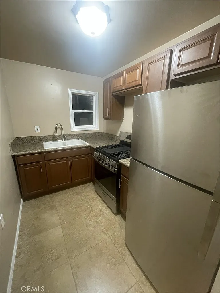 Studio, 350 sqft, $1,695 — Photo 4