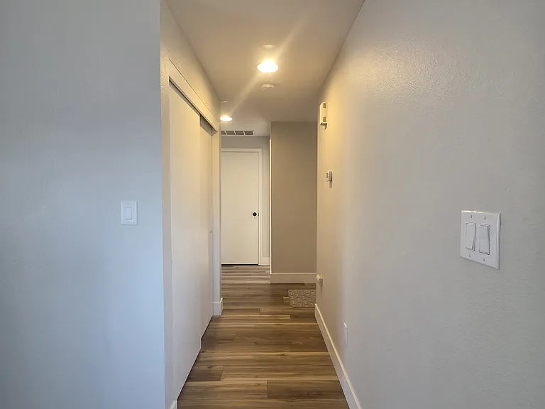 7024 Pierce Dr N — Photo 18