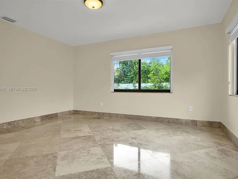 6820 SW 86th Ave — Photo 20