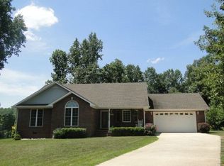 1418 W Riverside Dr, Cookeville, TN 38506