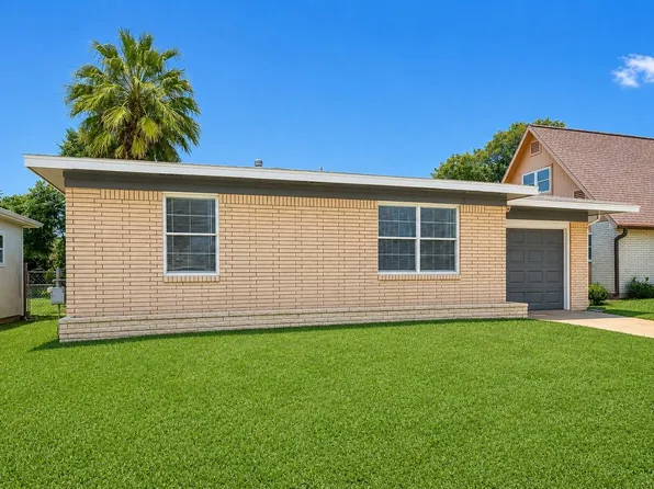 1803 Bayou Homes Dr, Galveston, TX 77551