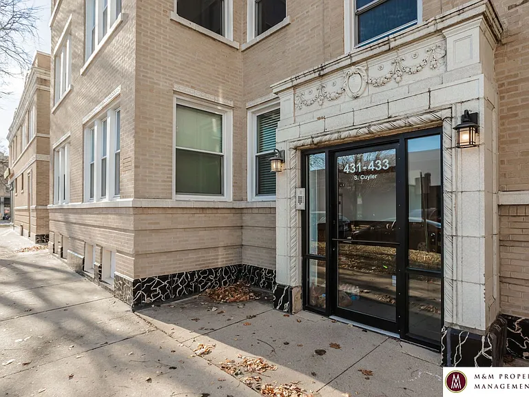 300 Madison St — Photo 15