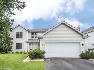 409 Indian Ridge Trl, Wauconda, IL 60084