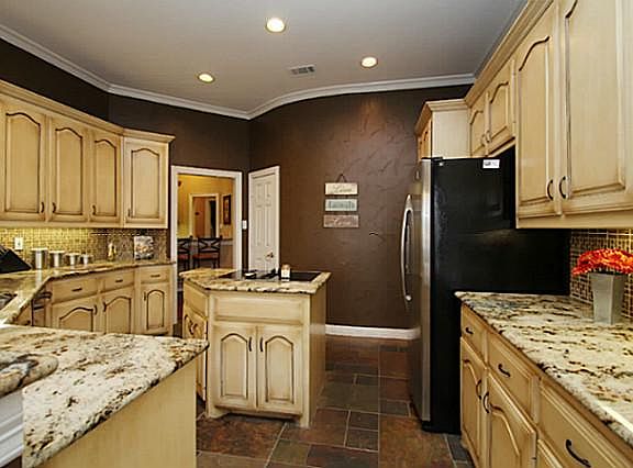 4th image of 437 Beacon Hill Dr