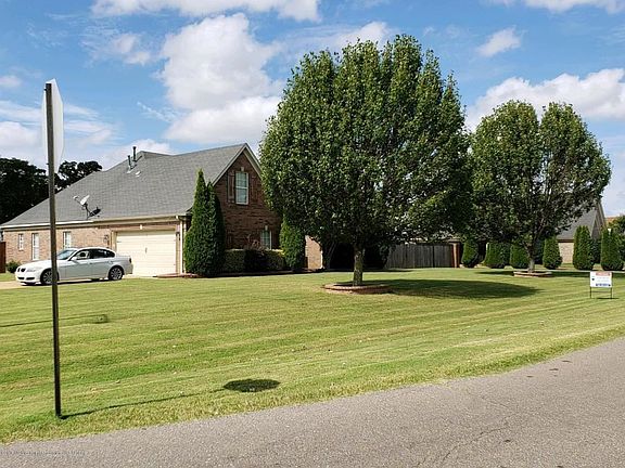 3rd image of 7899 Shelburne Ln E