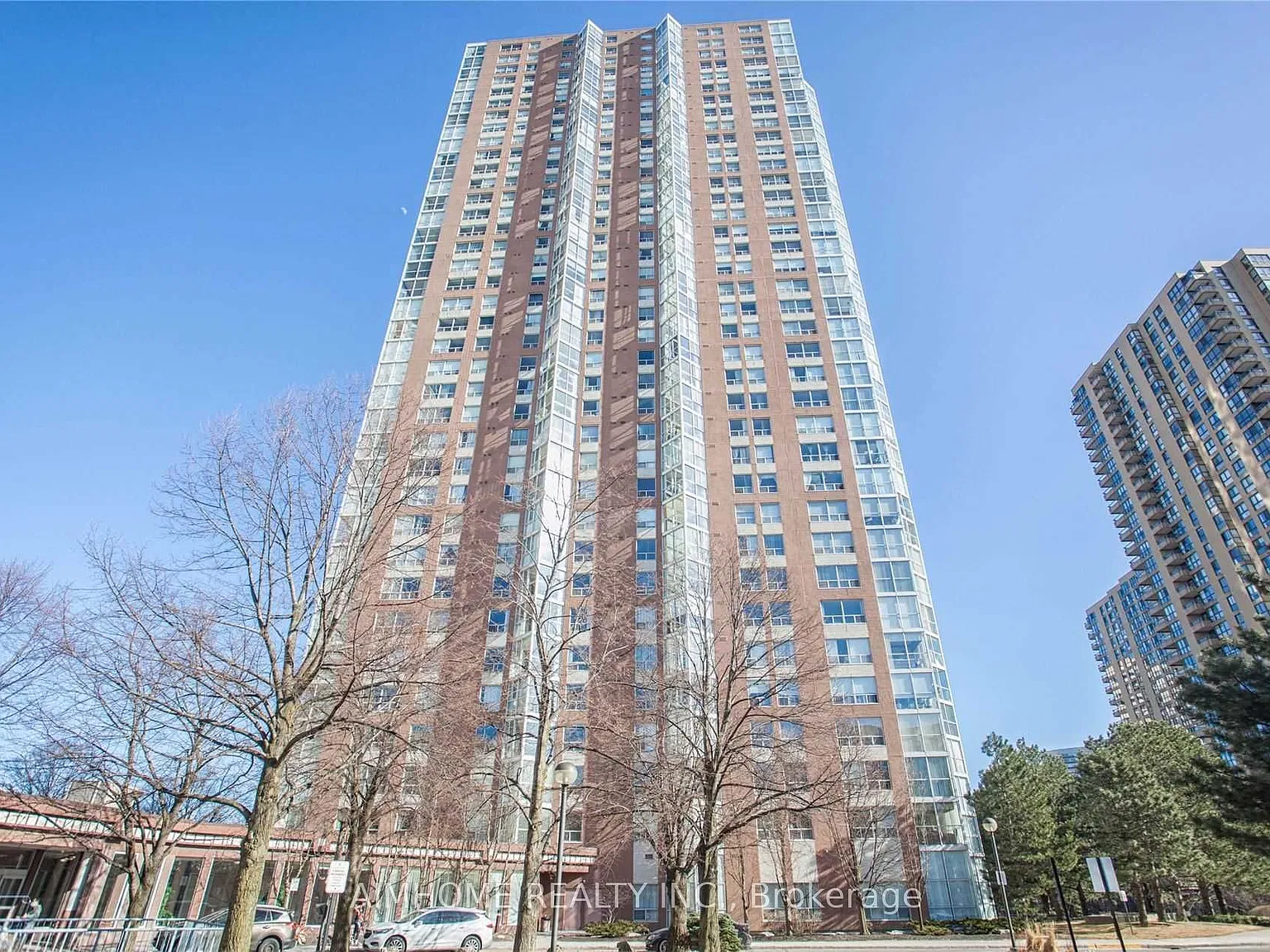 3 bed, $2,900 — Photo 2