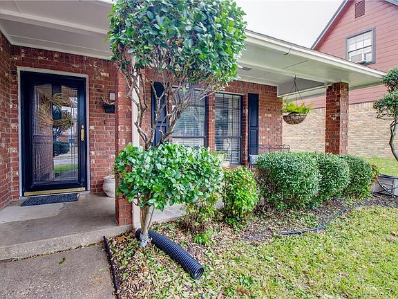 5th image of 1200 Casa Linda St