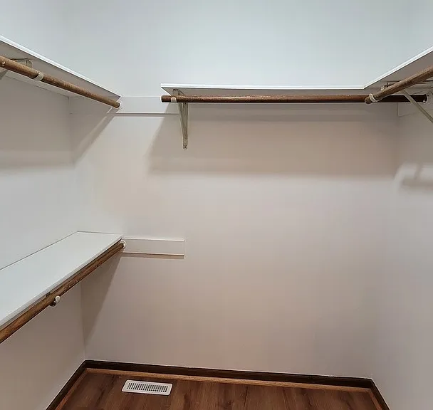2420 Harbor Ct — Photo 16