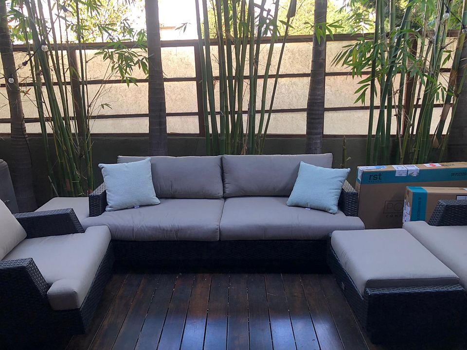 Private enclosed deck