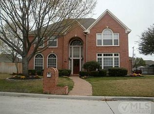 906 Hilton Dr, Mansfield, TX 76063