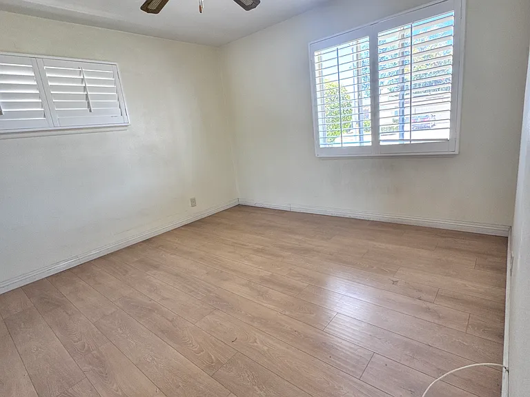 304 N Kendor Dr — Photo 26