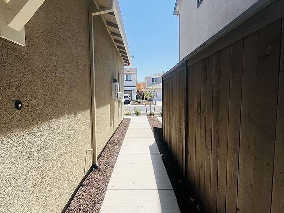 4th image of 12667 Ironbow Way #2