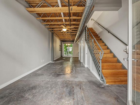 4th image of 1305 E 6th St APT 13