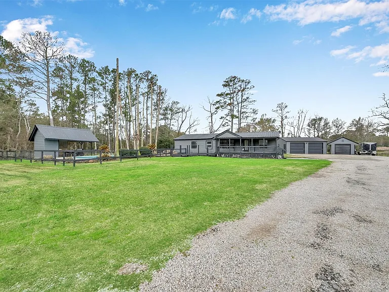 22603 Tuwa Rd — Photo 3