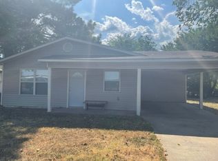 1709 N Maple St, Stuttgart, AR 72160