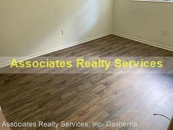 4th image of 3914 SW 26th Dr APT A