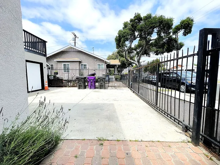 1349 Walnut Ave #A — Photo 21