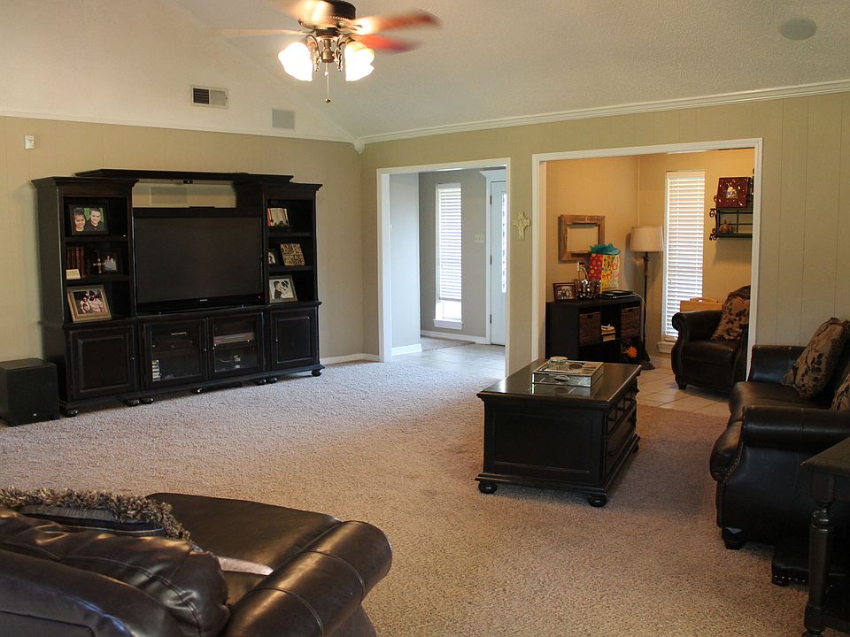 1st image of 4505 Parkridge Dr