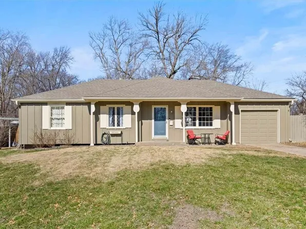 10104 W 89th St, Overland Park, KS 66212