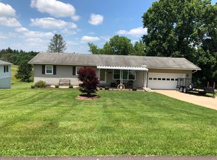 3355 Zella Dr, Zanesville, OH 43701