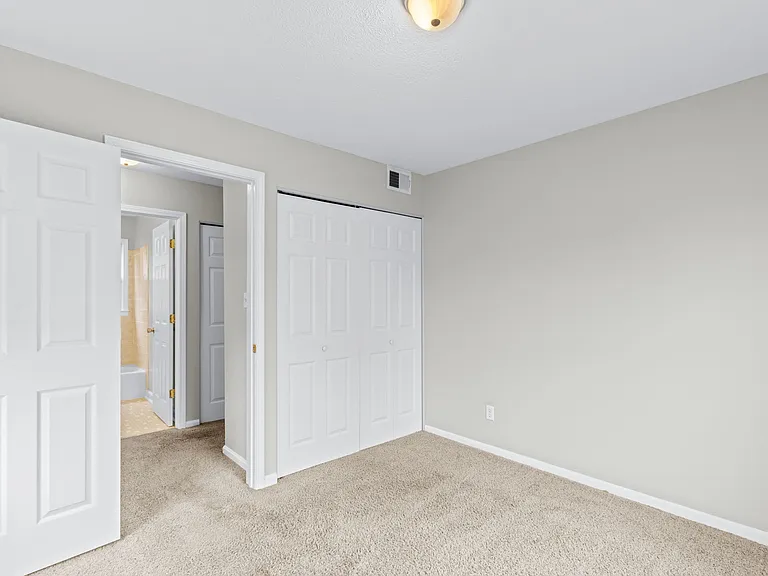 5115 Valiant Dr — Photo 17