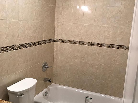 5th image of 92 Holcomb Ave #2