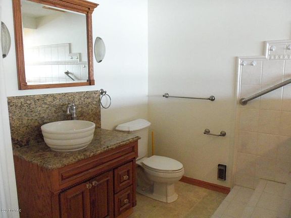 3rd image of 115 Wa Wee Nork Dr APT 2C