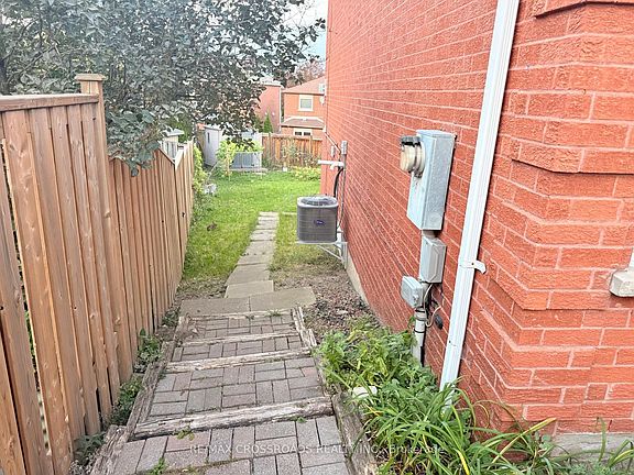 3rd image of 21 Fernbank Pl