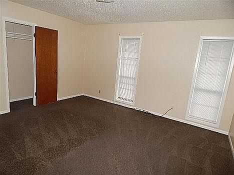 3rd image of 3806 Rosemary Ln