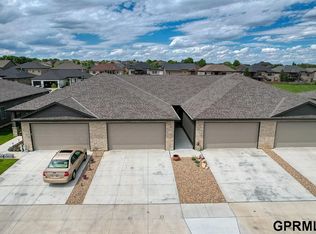 2806 Sheila Ln, Lincoln, NE 68516