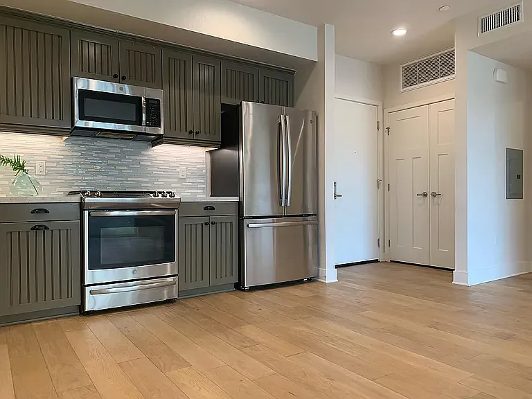 627 Deep Valley Dr #417 — Photo 5