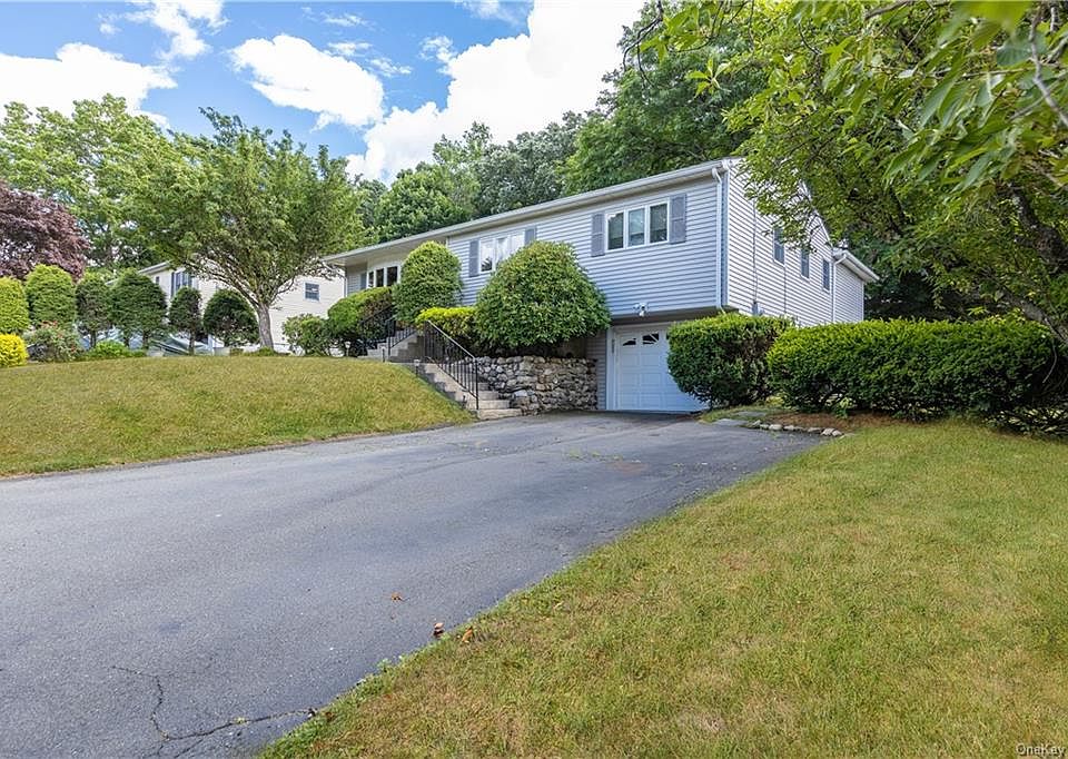 1st image of 14 Wiles Dr
