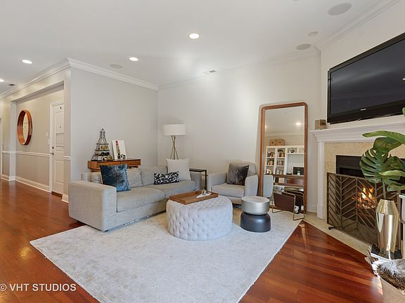 2nd image of 2929 N Lincoln Ave APT 3