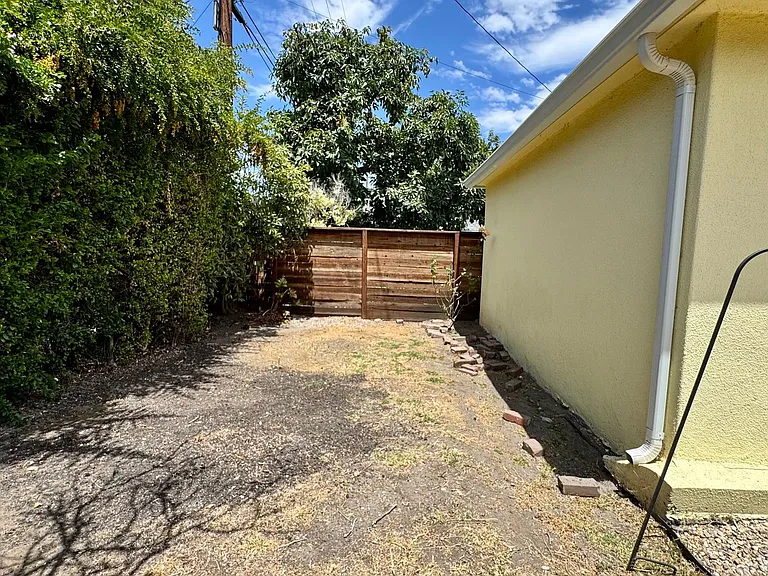3513 S Sycamore Ave — Photo 38