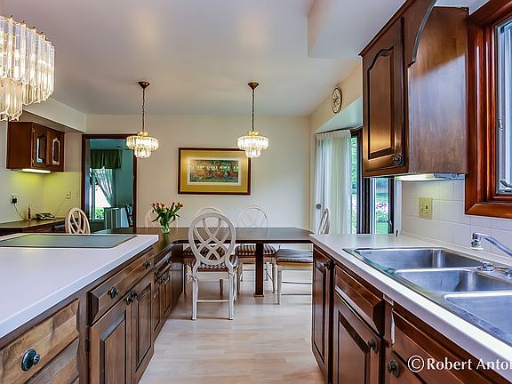 3rd image of 4178 Baywood Dr SE