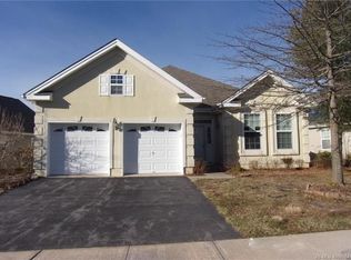 75 Pond View Cir, Barnegat, NJ 08005