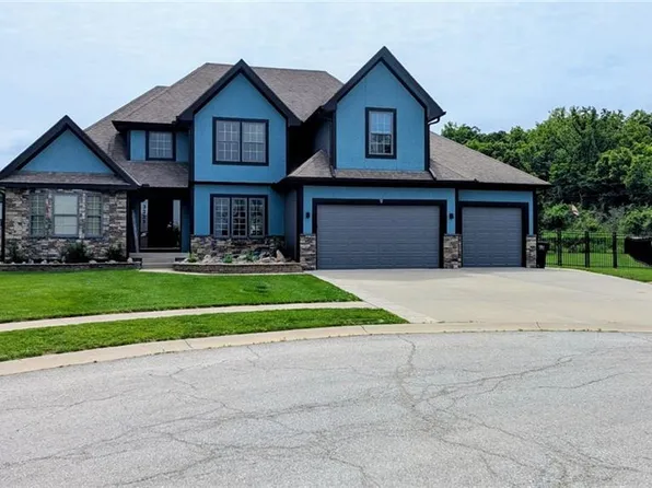 3221 S Mize Ridge Ct, Independence, MO 64057