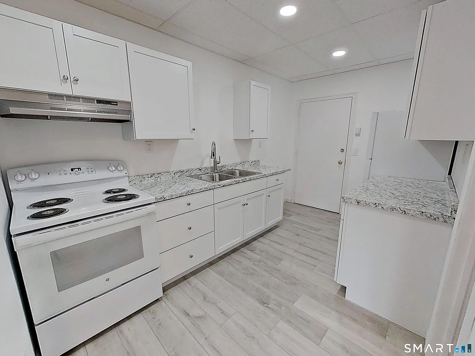 1 bed, 1.0 bath, 750 sqft, $1,850 — Photo 1
