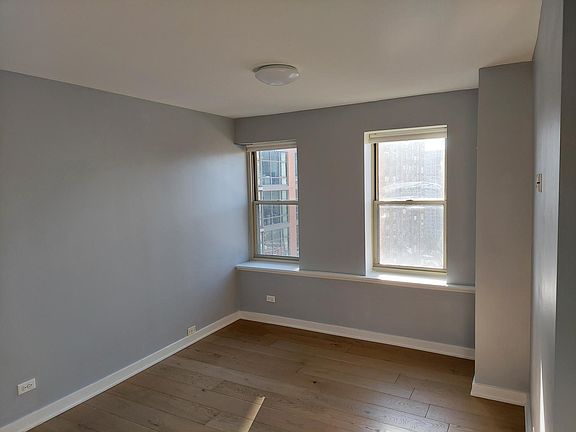 4th image of 40 E 9th St #4