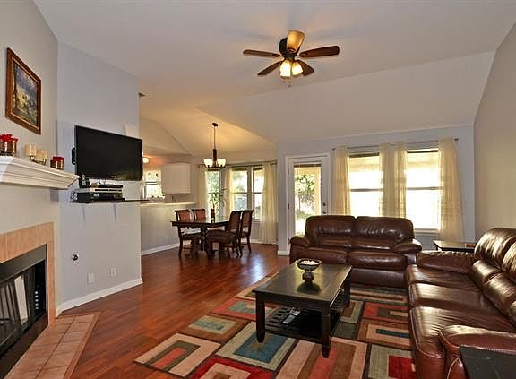 5th image of 13912 Greinert Dr