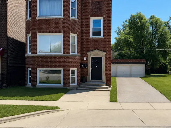 7961 S Essex Ave, Chicago, IL 60617