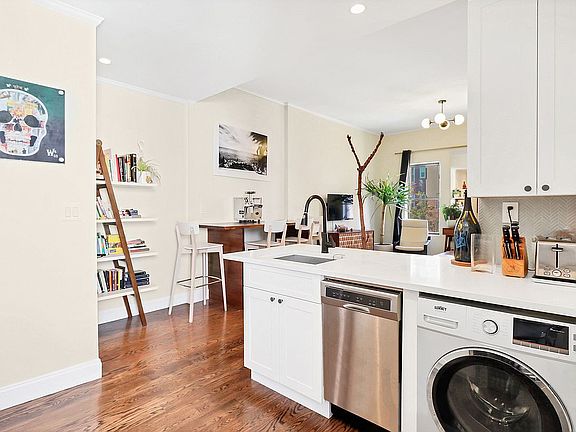 5th image of 17 E 17th St #D2