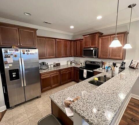 2nd image of 1829 Cambria Drive #B