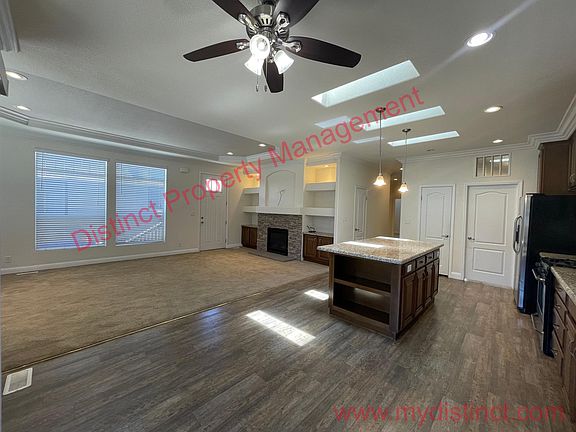 4th image of 112 Cherry Blossom Ln