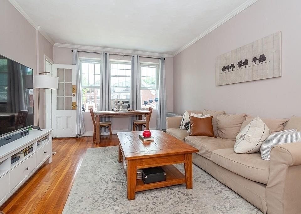 1st image of 1746 Commonwealth Ave APT 4