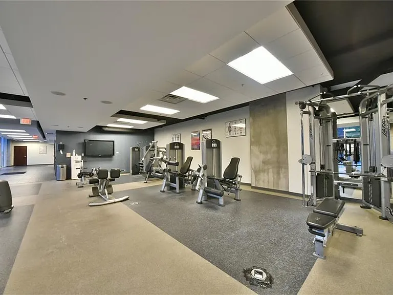 400 W Peachtree St NW #711 — Photo 28