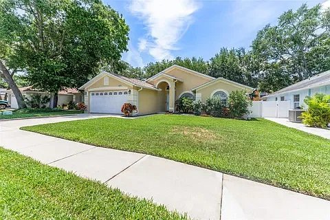 3 bed, 1694 sqft, $3,090 — Photo 1