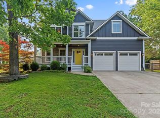 130 Eastwood Ave, Swannanoa, NC 28778