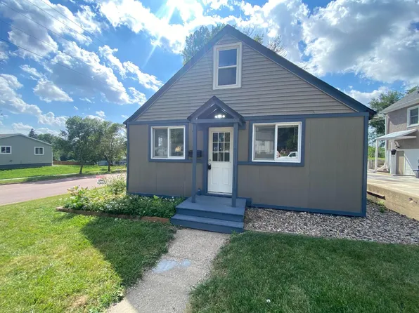 413 S Wayland Ave, Sioux Falls, SD 57103