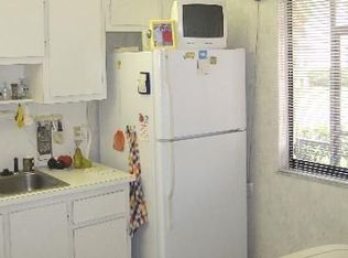 310 Lakeview Dr APT 106, Weston, FL 33326